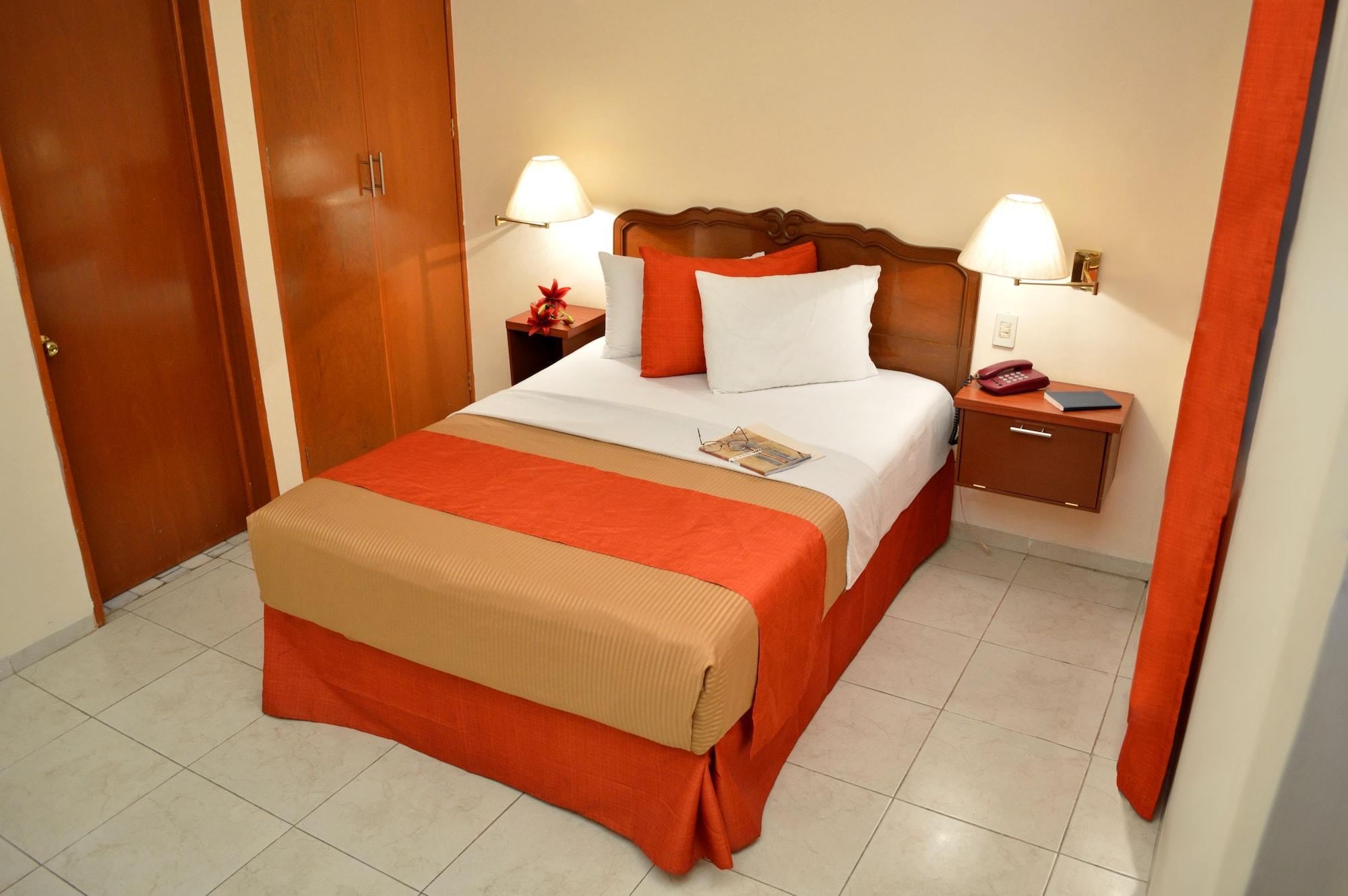 אגואסקליינטס Hotel Elizabeth Ciudad Deportiva מראה חיצוני תמונה
