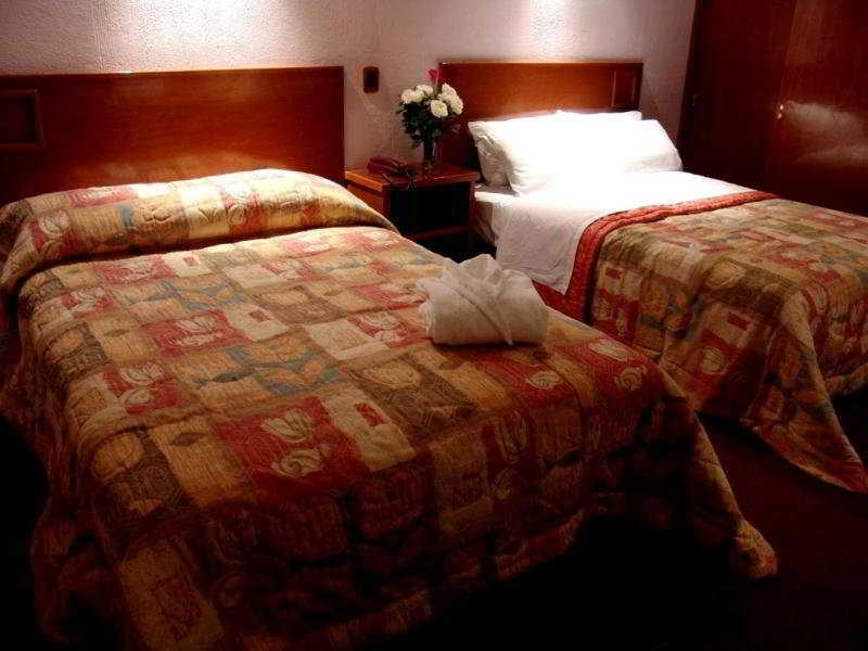 אגואסקליינטס Hotel Elizabeth Ciudad Deportiva מראה חיצוני תמונה
